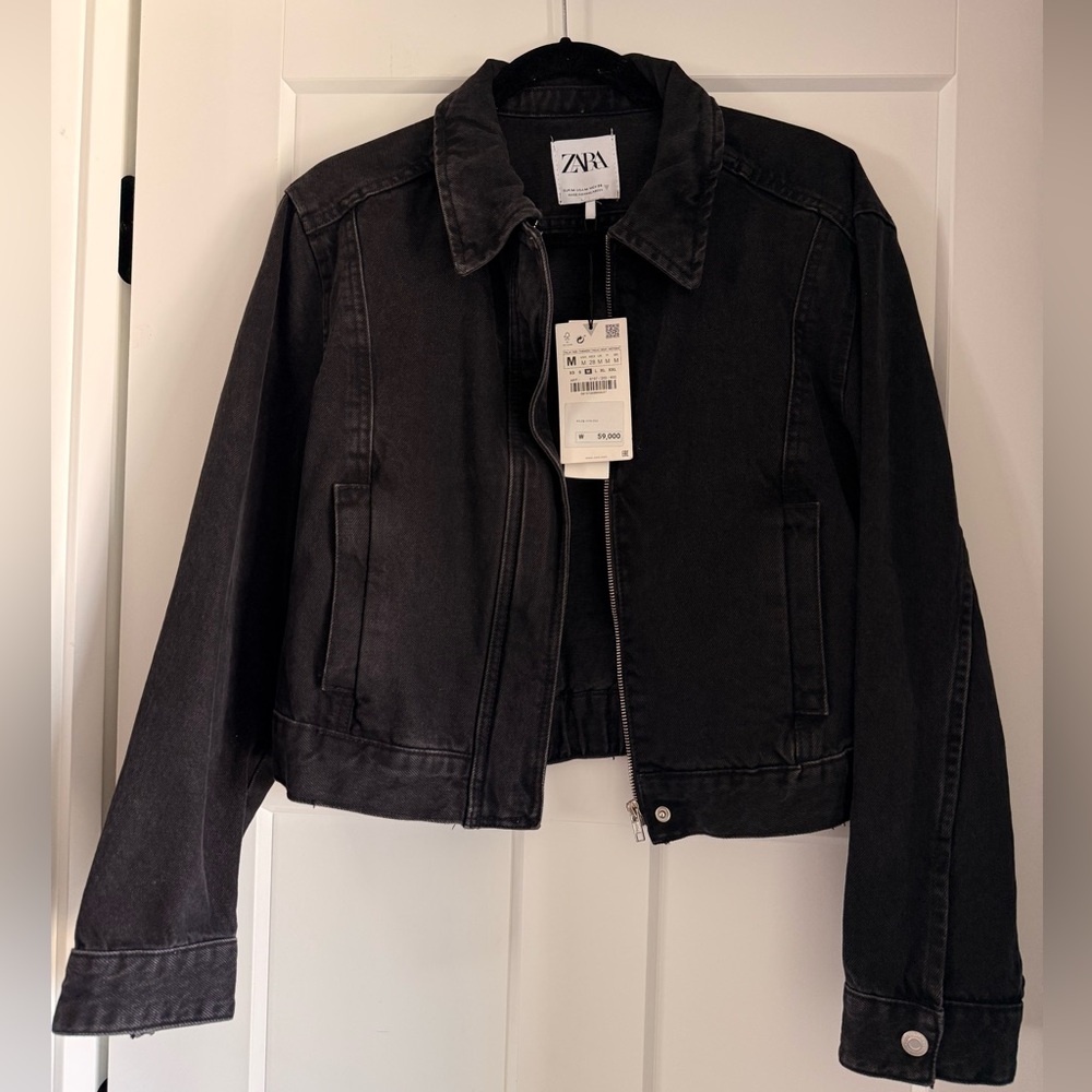 Women’s ZARA Black Denim Jacket with Zip Front